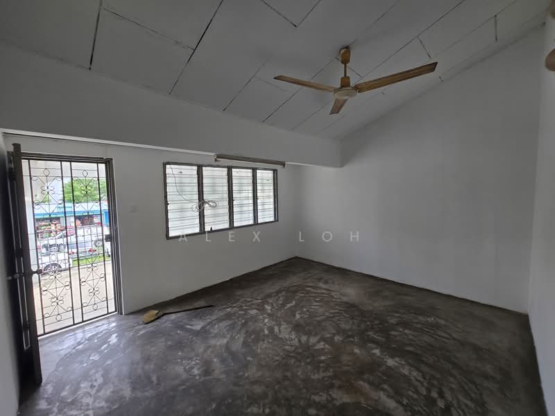 Rumah Teres 2 Tingkat untuk Dijual di KL City Centre (Kuala Lumpur) - Alex Loh - Master room - PropertyGuru.com.my