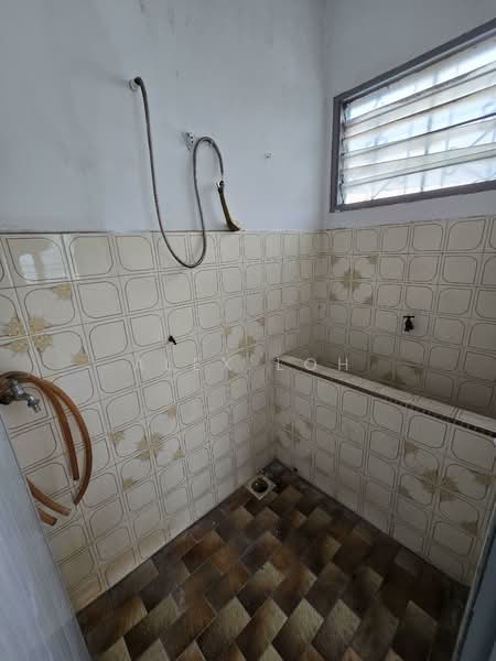 Rumah Teres 2 Tingkat untuk Dijual di KL City Centre (Kuala Lumpur) - Alex Loh - Master Bathroom - PropertyGuru.com.my