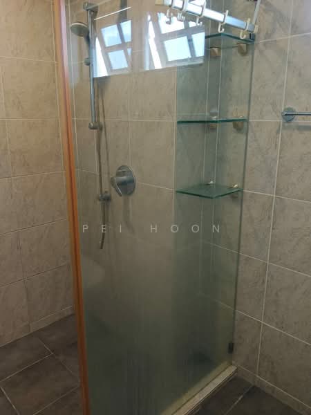 Pangsapuri untuk Disewa di Peel Mansion - Pei Hoon - Bathroom - PropertyGuru.com.my