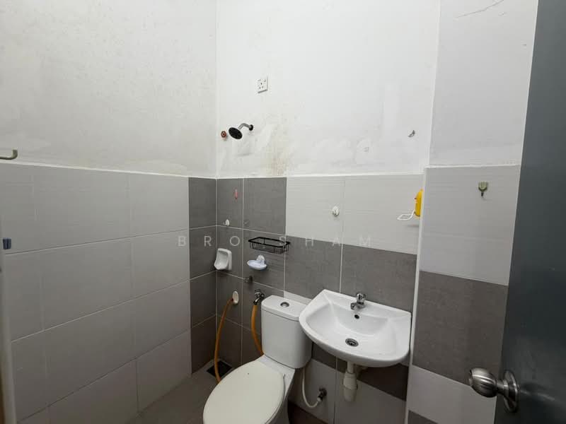 Rumah Teres 2 Tingkat untuk Disewa di Taman Air Biru (Pasir Gudang) - Bro Sham - PropertyGuru.com.my