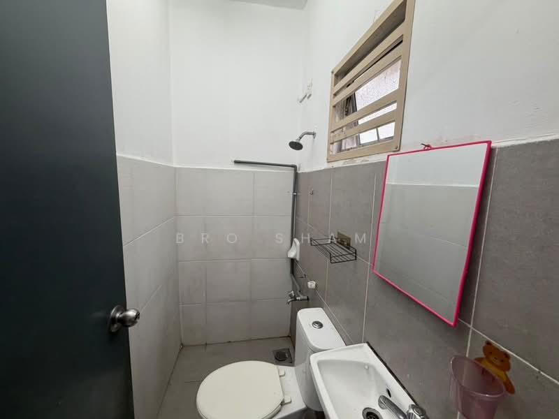 Rumah Teres 2 Tingkat untuk Disewa di Taman Air Biru (Pasir Gudang) - Bro Sham - PropertyGuru.com.my