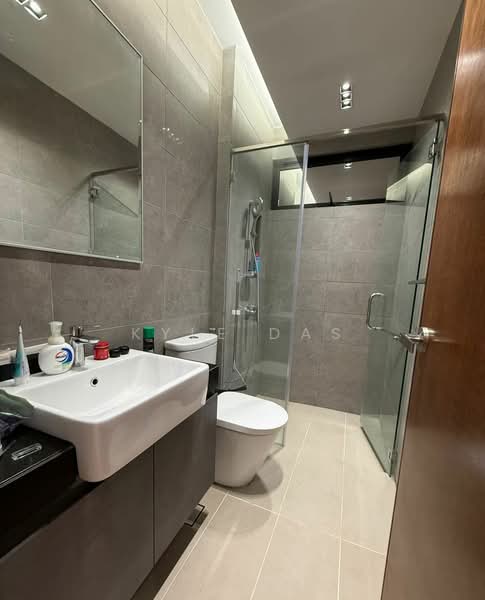 Rumah Berkembar untuk Dijual di Leisure Farm (Gelang Patah) - Kyle Das - Bathroom - PropertyGuru.com.my