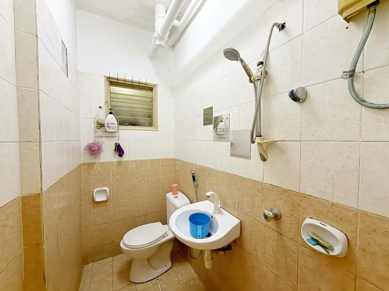 Pangsapuri untuk Dijual di Pangsapuri Permai Puteri - Azri Zabidin - PropertyGuru.com.my