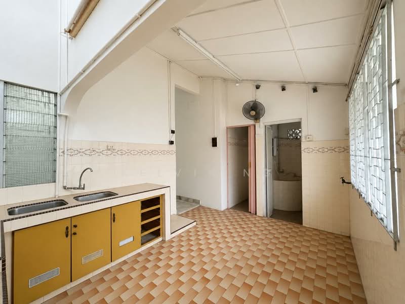 1-storey Terraced House for Sale in Kampung Lapan (Melaka City) - Kelvin Ng - Kitchen - PropertyGuru.com.my