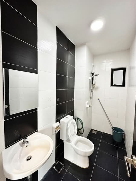 Service Residence for Rent at Sky View - Alisa Liang - Bathroom - PropertyGuru.com.my