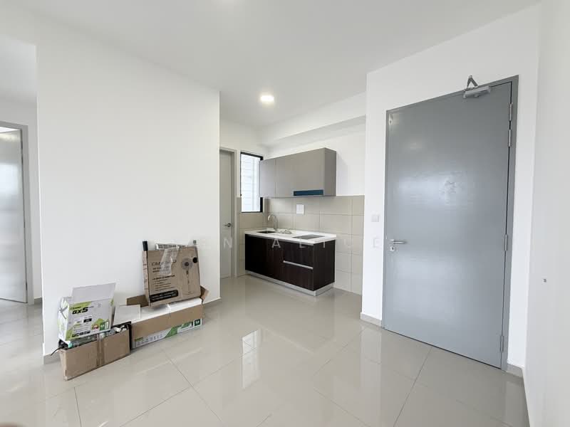 Service Residence for Rent at Suria Garden - Yen Alice - Dining & Kitchen - PropertyGuru.com.my