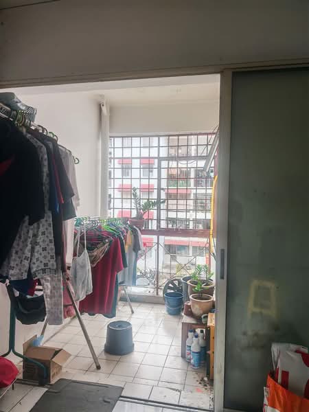 Pangsapuri untuk Dijual di Permai @ USJ 1 (Coral Court) - LS Chu - Balcony - PropertyGuru.com.my