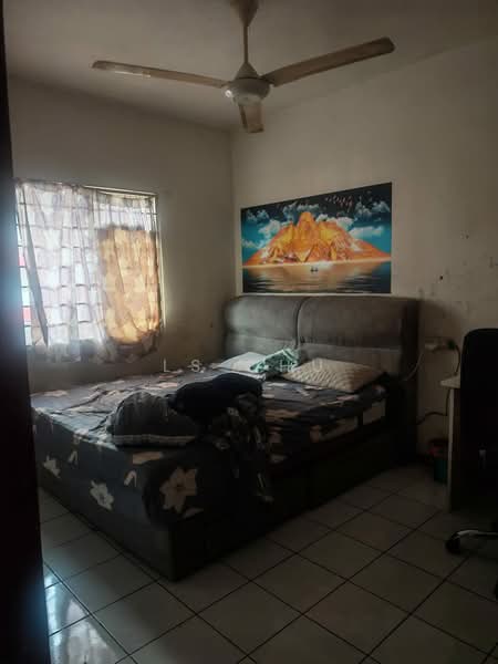 Pangsapuri untuk Dijual di Permai @ USJ 1 (Coral Court) - LS Chu - Bedroom - PropertyGuru.com.my