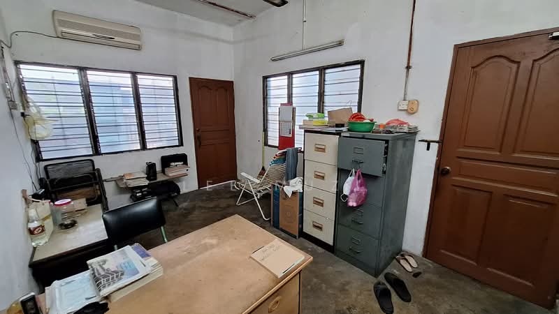 Semi-D Factory for Sale in Lahat (Perak) - Lee Muzi - Study - PropertyGuru.com.my