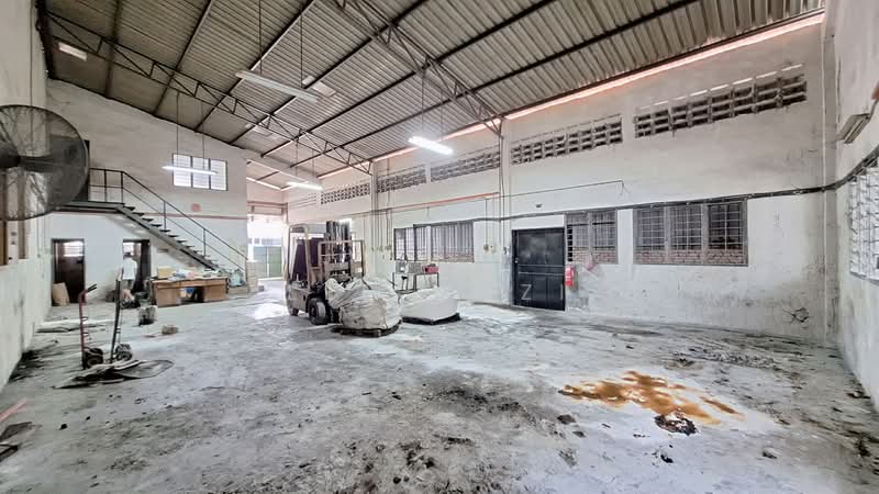 Semi-D Factory for Sale in Lahat (Perak) - Lee Muzi - Interior - PropertyGuru.com.my