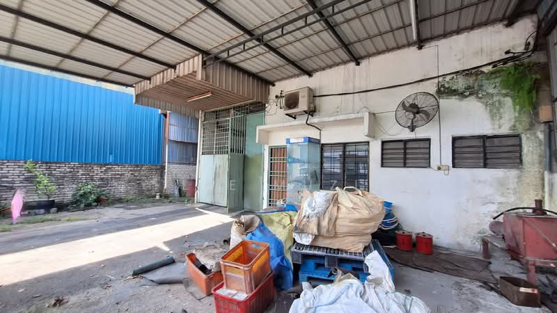 Semi-D Factory for Sale in Lahat (Perak) - Lee Muzi - Exterior - PropertyGuru.com.my