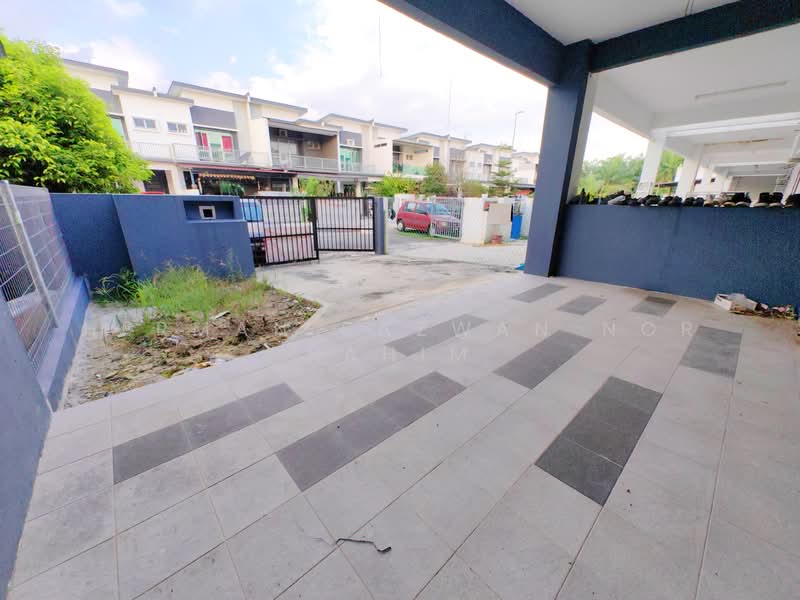 Rumah Teres 2 Tingkat untuk Dijual di Taman Warisan Hijauan (Sepang) - Herman Sazwan Nor Rahim - Porch - PropertyGuru.com.my