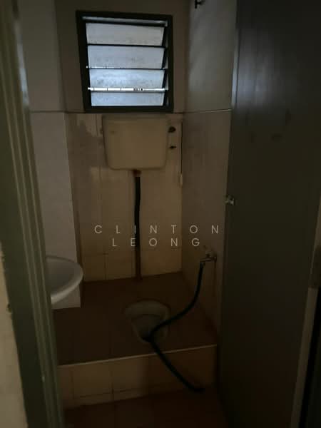 Apartment for Rent at Sri Ros Apartment - Clinton Leong - Bathroom - PropertyGuru.com.my