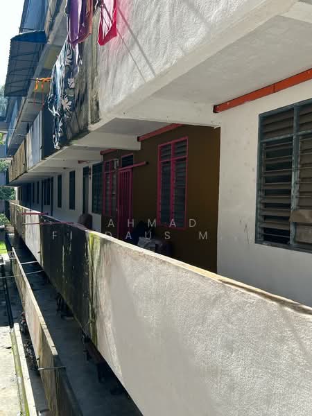 Rumah Flat untuk Dijual di Taman Setia Rawang Flat - Ahmad Firdaus Mahmod - Exterior - PropertyGuru.com.my