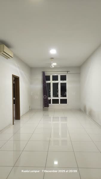 Kondominium untuk Disewa di Sri Putramas III / Royal Regent - Mei Shan Wong - Living Room - PropertyGuru.com.my