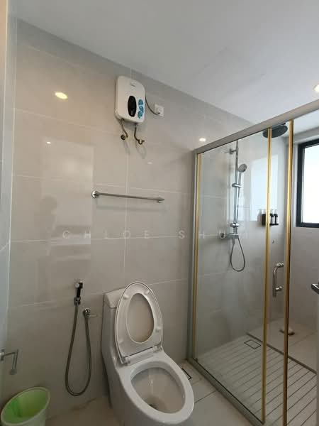 Condominium for Rent at Bay Laurel @ Country Garden Danga Bay - Chloe Shum - Bathroom - PropertyGuru.com.my