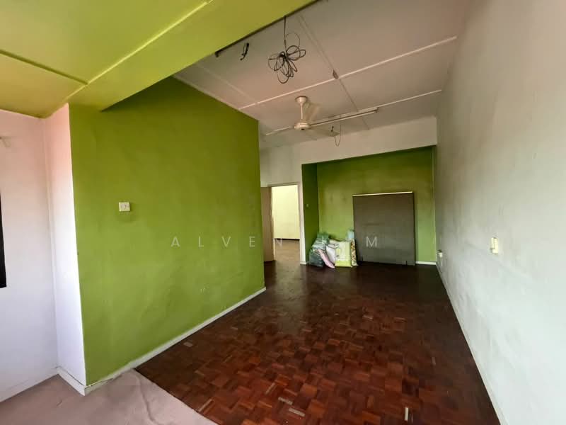 2-storey Terraced House for Sale in Kepong Baru (Kepong) - Alven Lim - Living Room - PropertyGuru.com.my