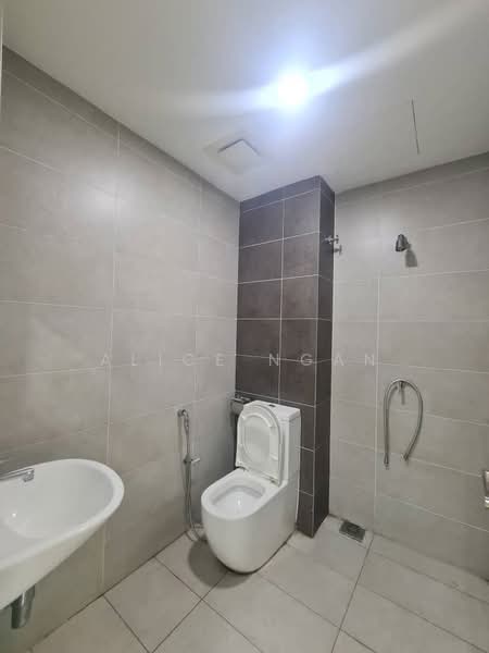 Condominium for Rent at Pinnacle Petaling Jaya - Alice Ngan - Bathroom - PropertyGuru.com.my