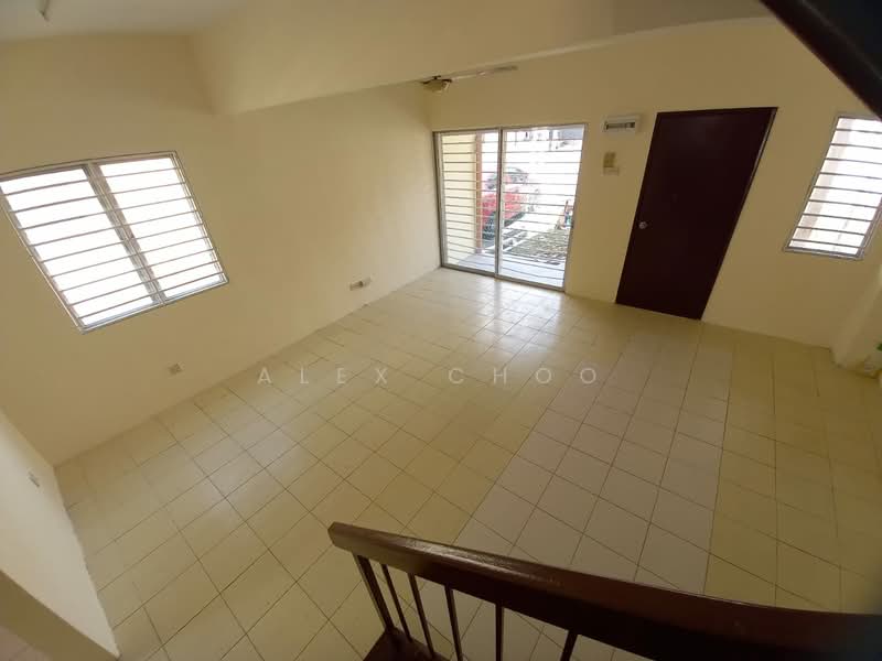 2-storey Terraced House for Sale in Taman Lestari Putra (Seri Kembangan) - Alex Choo - Living Room - PropertyGuru.com.my