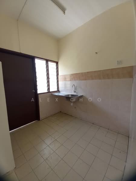 2-storey Terraced House for Sale in Taman Lestari Putra (Seri Kembangan) - Alex Choo - Kitchen - PropertyGuru.com.my