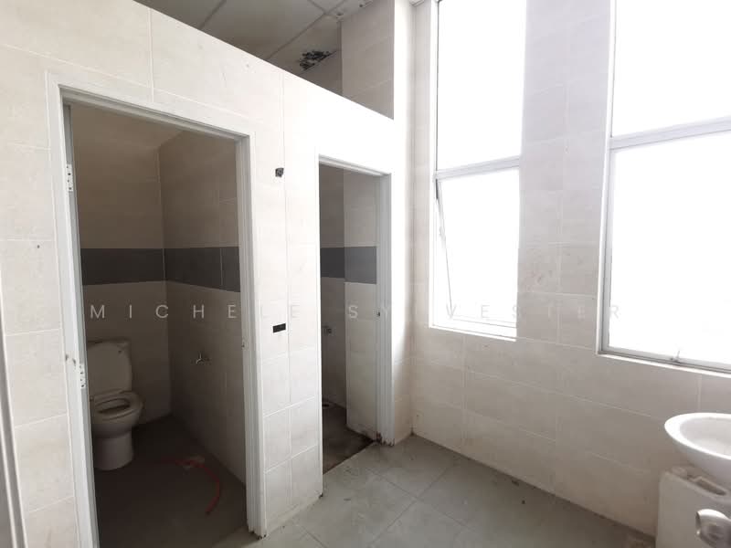 Factory for Sale in Taman Pasir Putih (Pasir Gudang) - Michele Sylvester - Bathroom - PropertyGuru.com.my