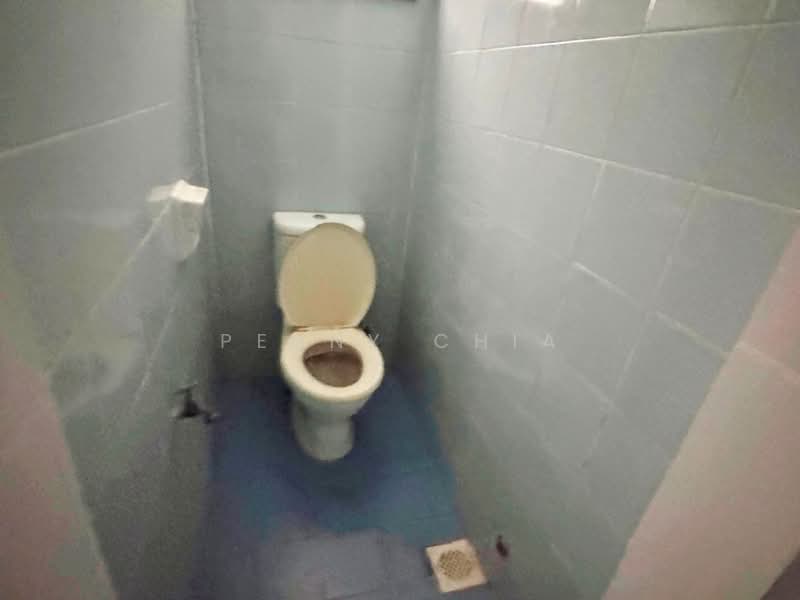 Kedai untuk Disewa di Bandar Puteri Klang (Klang) - Penny Chia - Bathroom - PropertyGuru.com.my