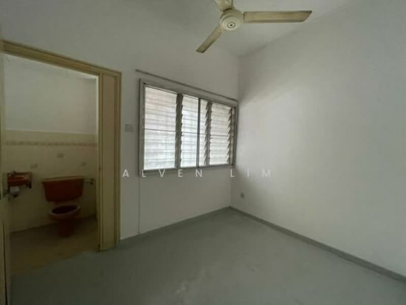 2-storey Terraced House for Sale in Kepong Baru (Kepong) - Alven Lim - Bathroom - PropertyGuru.com.my