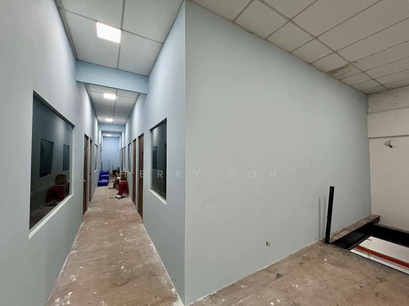 Factory for Rent in Senai (Kulai) - Herry Goh - Corridor - PropertyGuru.com.my