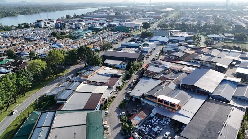 Semi-D Factory for Sale in Bintawa Industrial Estate (Kuching) - Sherene Kok - Exterior - PropertyGuru.com.my
