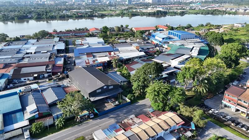 Semi-D Factory for Sale in Bintawa Industrial Estate (Kuching) - Sherene Kok - Exterior - PropertyGuru.com.my