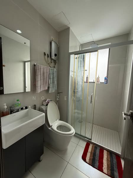 Condominium for Sale at Bay Point @ Country Garden Danga Bay - NG ZEN XI - Bathroom - PropertyGuru.com.my