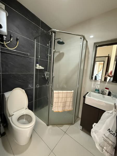 Condominium for Sale at Bay Point @ Country Garden Danga Bay - NG ZEN XI - Bathroom - PropertyGuru.com.my