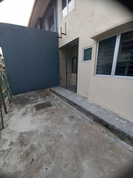 2-storey Terraced House for Sale in Taman Lestari Putra (Seri Kembangan) - Alex Choo - Exterior - PropertyGuru.com.my