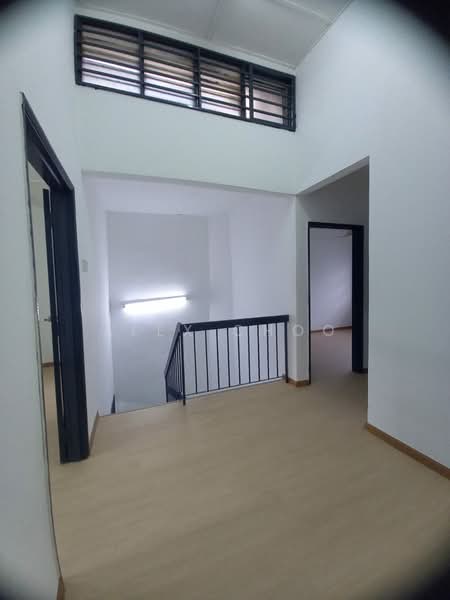 2-storey Terraced House for Sale in Taman Lestari Putra (Seri Kembangan) - Alex Choo - Corridor - PropertyGuru.com.my