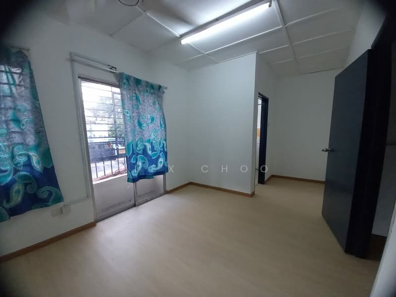 2-storey Terraced House for Sale in Taman Lestari Putra (Seri Kembangan) - Alex Choo - Interior - PropertyGuru.com.my