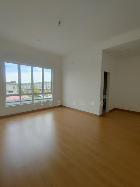 Rumah Teres 2 Tingkat untuk Dijual di Bandar Sri Sendayan (Negeri Sembilan) - Jess Kong - Living Room - PropertyGuru.com.my