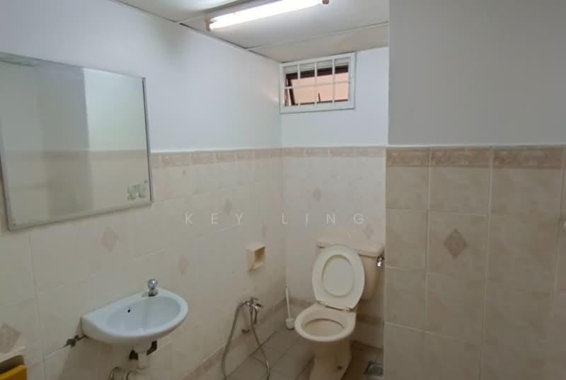 Condominium for Sale at Vista Komanwel B - Key Ling - Bathroom - PropertyGuru.com.my