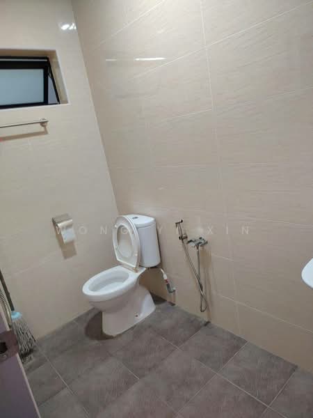 Shop for Sale in Permas Jaya (Johor Bahru) - Wong Yi Xin - Bathroom - PropertyGuru.com.my