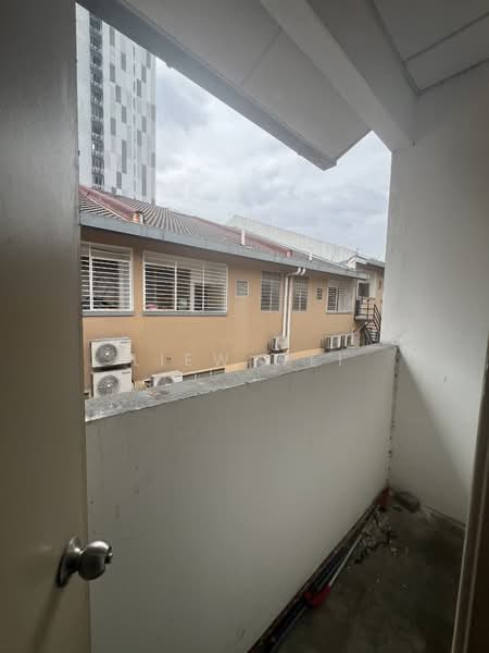 Pejabat untuk Disewa di Taman Lestari Putra (Seri Kembangan) - Wei Liew - PropertyGuru.com.my
