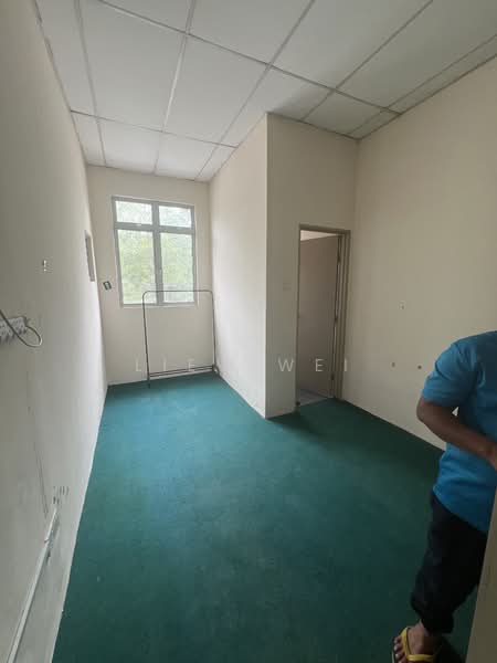 Pejabat untuk Disewa di Taman Lestari Putra (Seri Kembangan) - Wei Liew - PropertyGuru.com.my