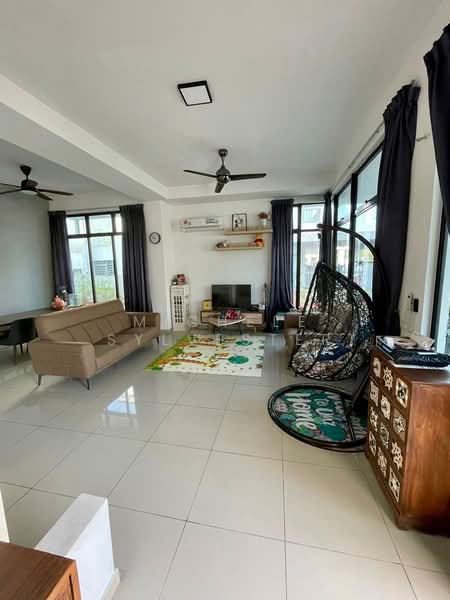 Rumah Kluster untuk Dijual di Kota Masai (Pasir Gudang) - Michele Sylvester - Living Room - PropertyGuru.com.my