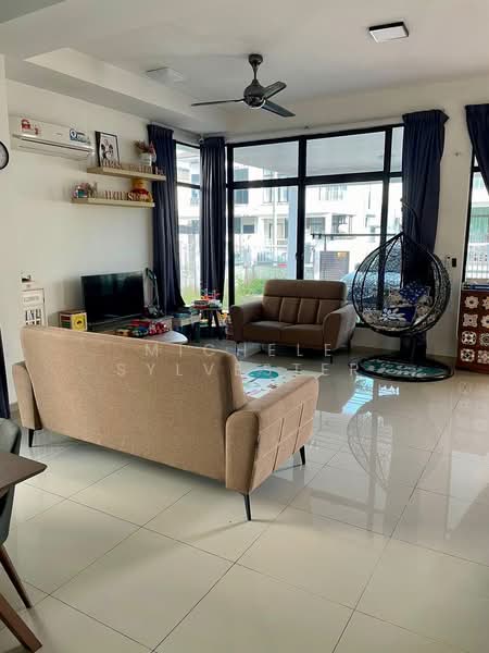 Rumah Kluster untuk Dijual di Kota Masai (Pasir Gudang) - Michele Sylvester - Living Room - PropertyGuru.com.my