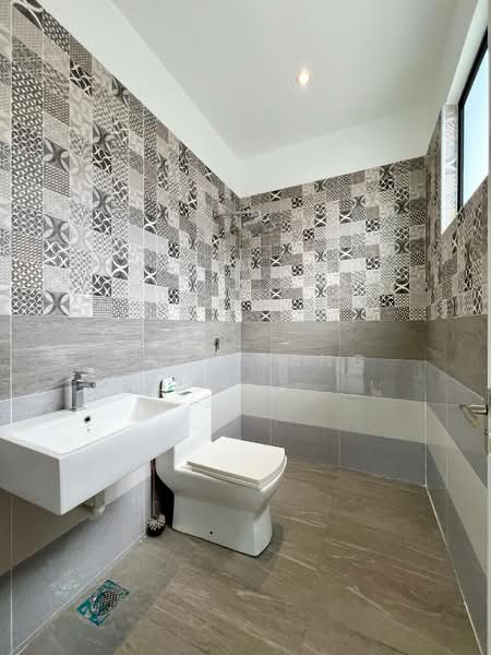 Semi-Detached House for Sale in Panorama Lapangan Perdana (Ipoh) - Gary Tang - Bathroom - PropertyGuru.com.my