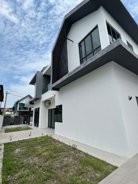 Semi-Detached House for Sale in Panorama Lapangan Perdana (Ipoh) - Gary Tang - Exterior - PropertyGuru.com.my
