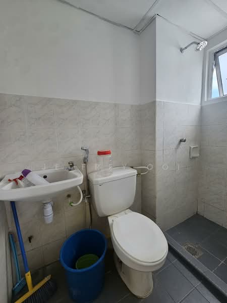 Kondominium untuk Dijual di Ketumbar Heights - Jeffrey Ooi - Bathroom - PropertyGuru.com.my