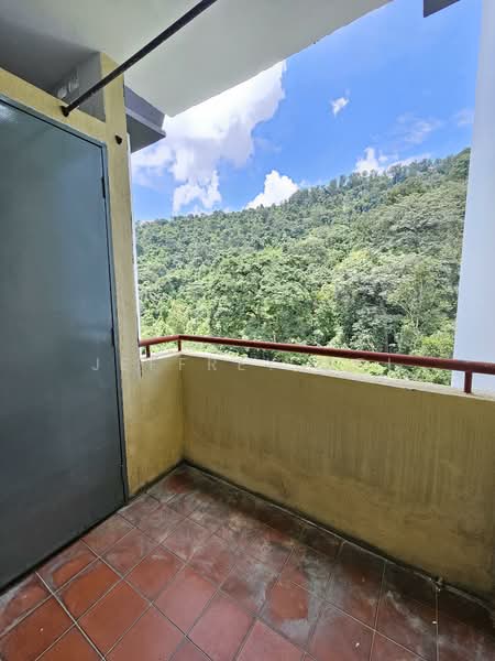 Kondominium untuk Dijual di Ketumbar Heights - Jeffrey Ooi - Balcony - PropertyGuru.com.my