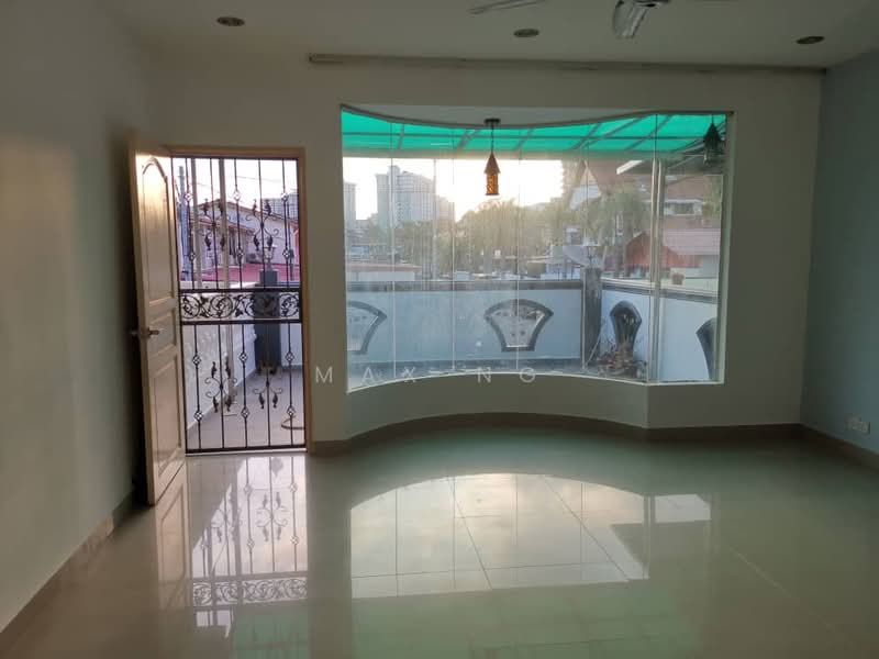 Rumah Teres 3 Tingkat untuk Dijual di Jelutong (Penang) - Max Ng - Living Room - PropertyGuru.com.my