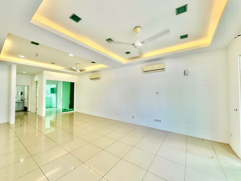 Rumah Teres 3 Tingkat untuk Dijual di Kajang (Selangor) - Aizuddin Ali - Living Room - PropertyGuru.com.my
