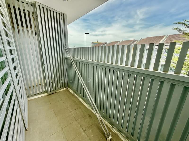 Rumah Teres 3 Tingkat untuk Dijual di Kajang (Selangor) - Aizuddin Ali - Balcony - PropertyGuru.com.my