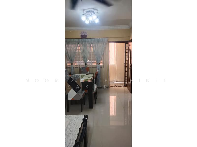 Pangsapuri untuk Disewa di PPR Lembah Subang 2 - Noor Zalifa Binti Zakaria - Dining Room - PropertyGuru.com.my